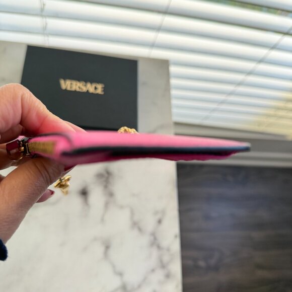 Versace La Medusa Fuchsia Leather Card Holder Wallet Keychain – Gold Medusa - Picture 9 of 13